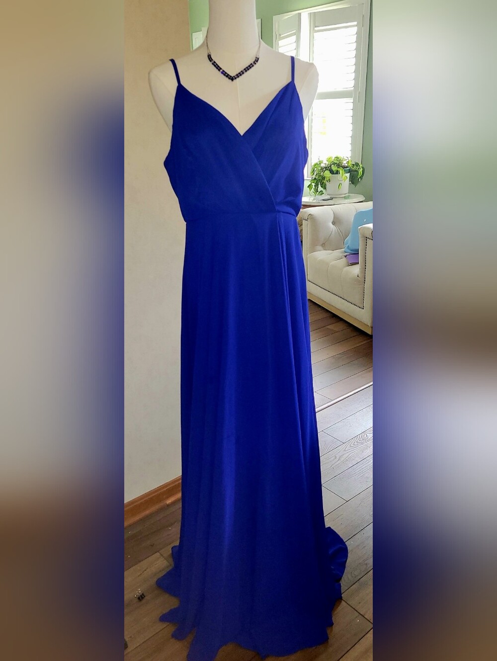 Lulu Elegant Royal Blue Spaghetti Strap Evening Gown